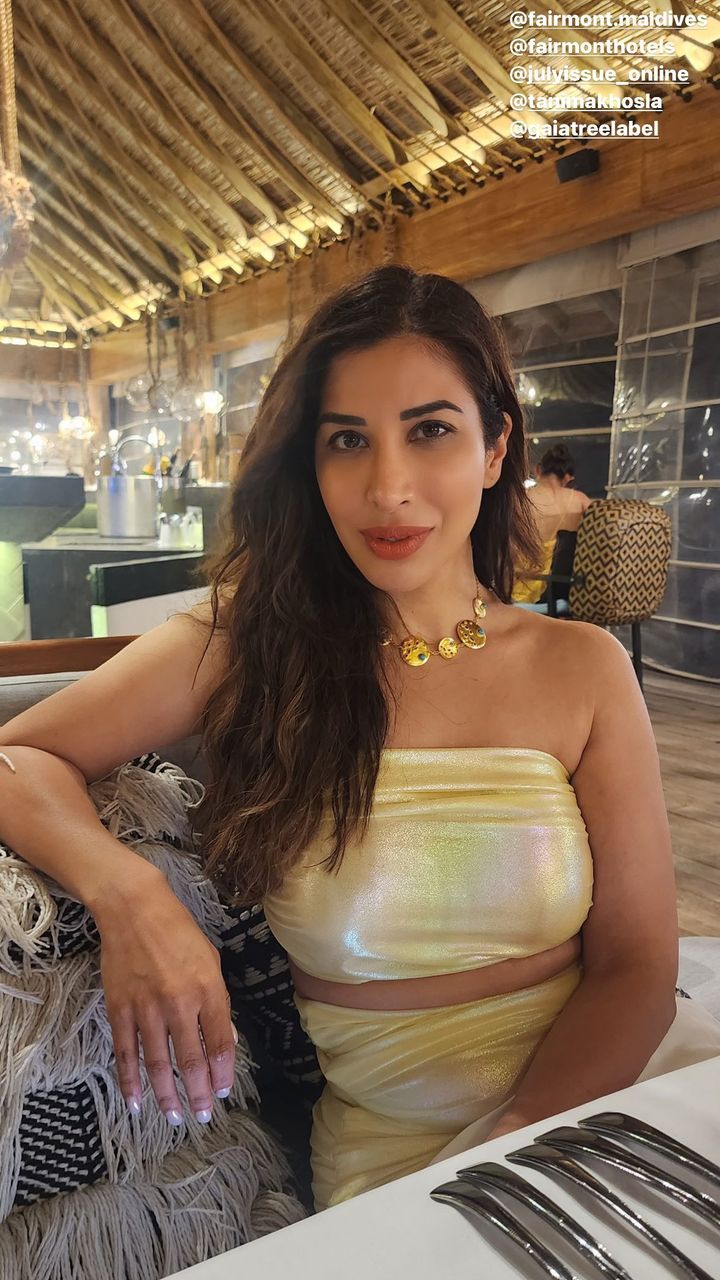 Sophie choudry holiday in Maldives